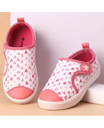 Cute Walk by Babyhug Casual Shoes With Velcro Closure Heart Print - Light Pink (Logo Colour May Vary)
