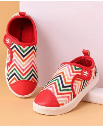 Cute Walk by Babyhug Casual Shoes With Velcro Closure Chevron Print- Dark Pink