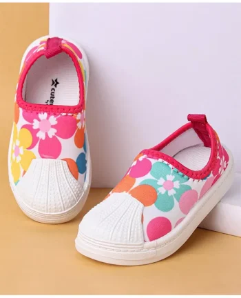 Cute Walk by Babyhug Casual Slip On Shoes Floral Print - Red